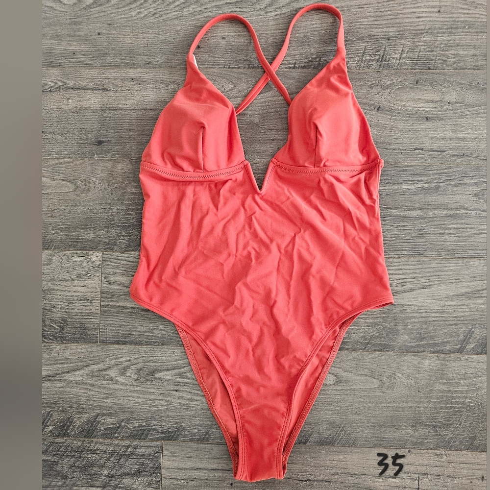 szM Cupshe Highcut  Deep V Bathing Suit  Spring Break Beach Pool Shore Vacation‎